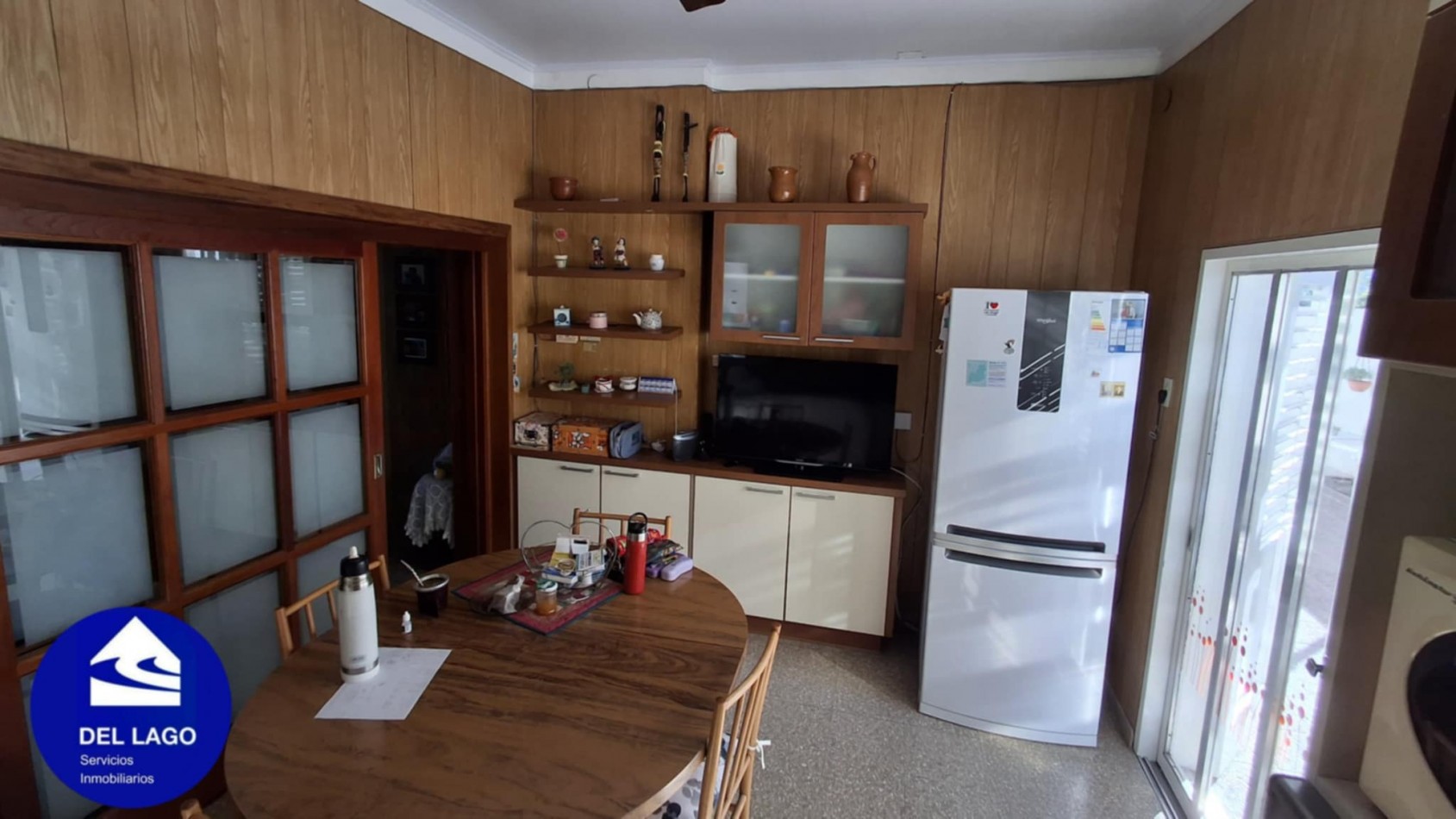 PROPIEDAD + DEPARTAMENTO CENTRICO EN VENTA