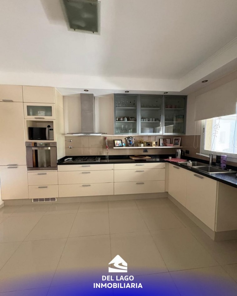 EXCELENTE CASA EN ALQUILER