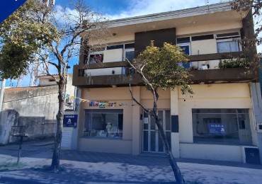 DOS LOCALES+2 DPTOS +GALPON+COCHERAS EN VENTA